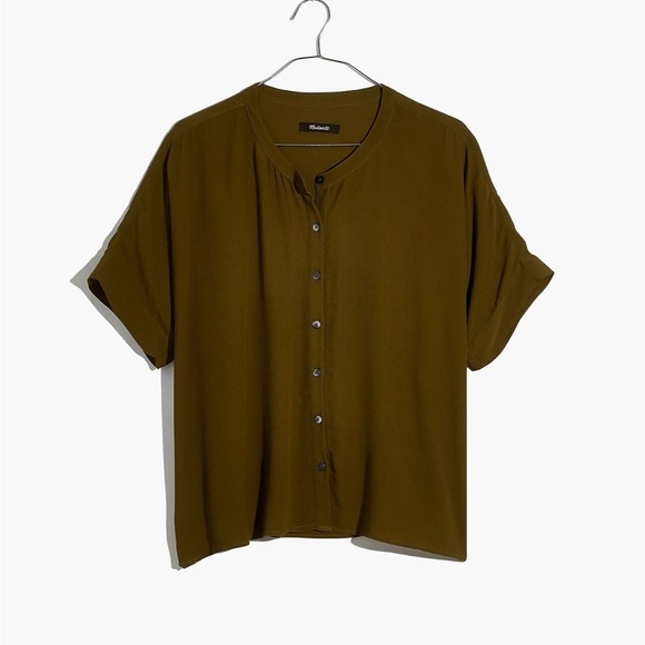 Madewell Getaway Oversized Button-Down Shirt. Size XS. Color Asparagus. - Picture 4 of 10